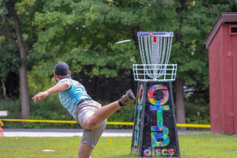 The Dos and Don’ts of Disc Golf Etiquette